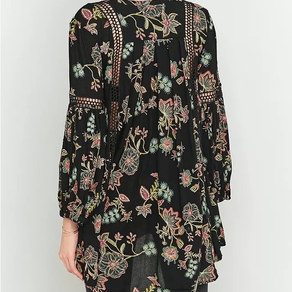Free People Just The Two Of Us Floral Tunic in Black Size XS Bohemian Grunge - Picture 6 of 6